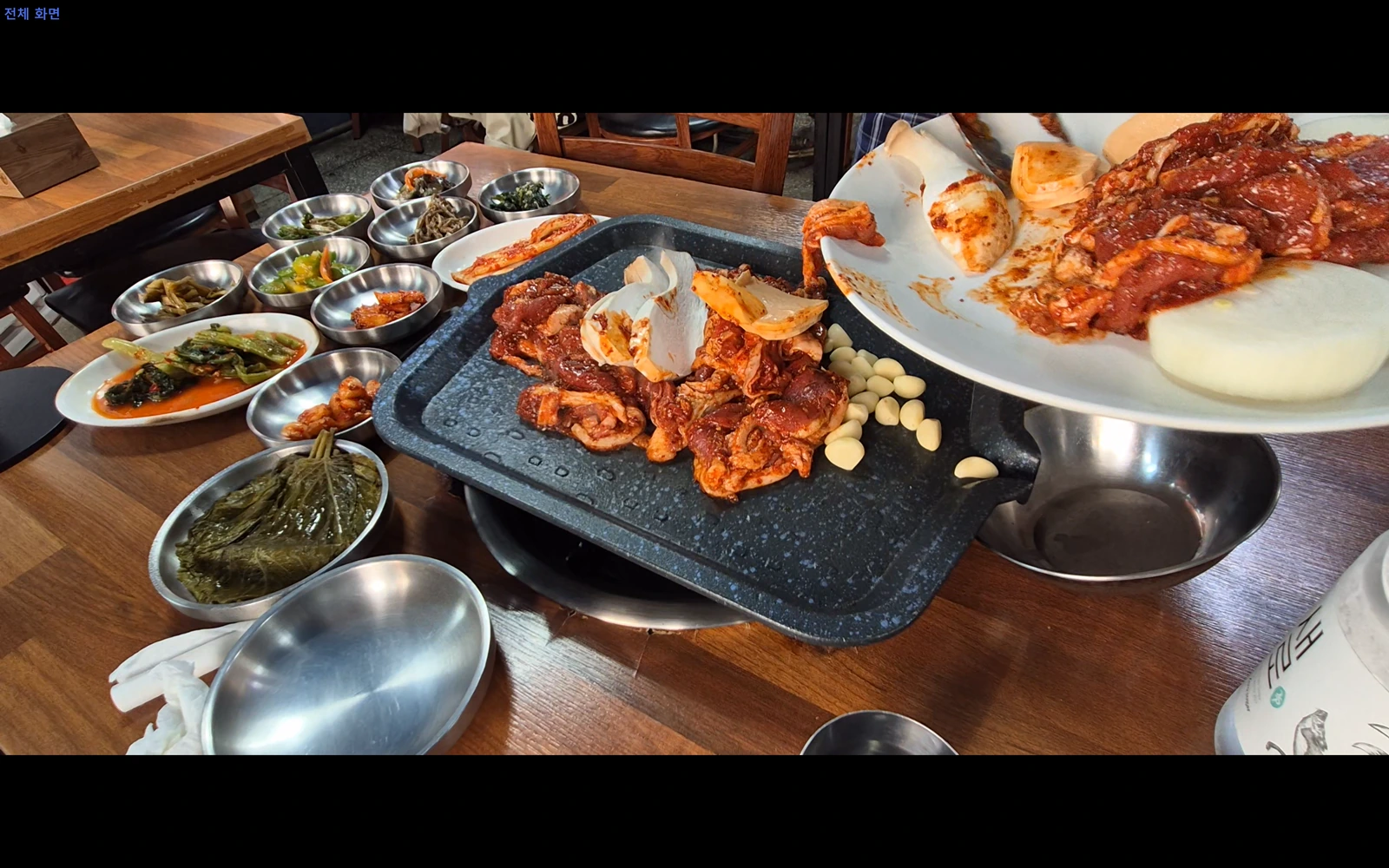 Duck jumulleok placed on the griddle