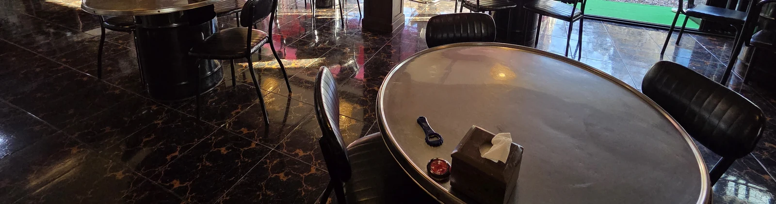 Round-table seating